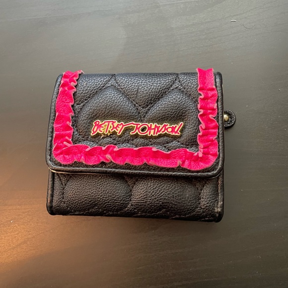 Betsy Johnson Wallet - Picture 1 of 2